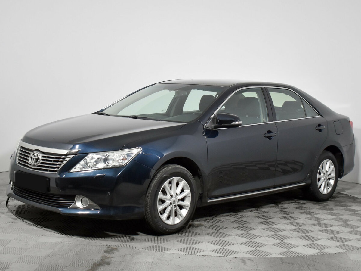 Купить Toyota Camry с пробегом. Фото: #0