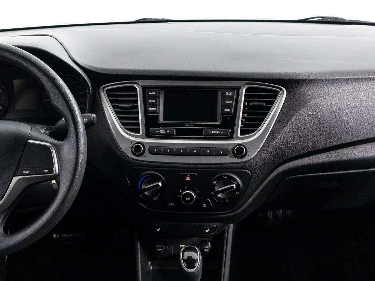 Купить Hyundai Solaris с пробегом. Фото: #13