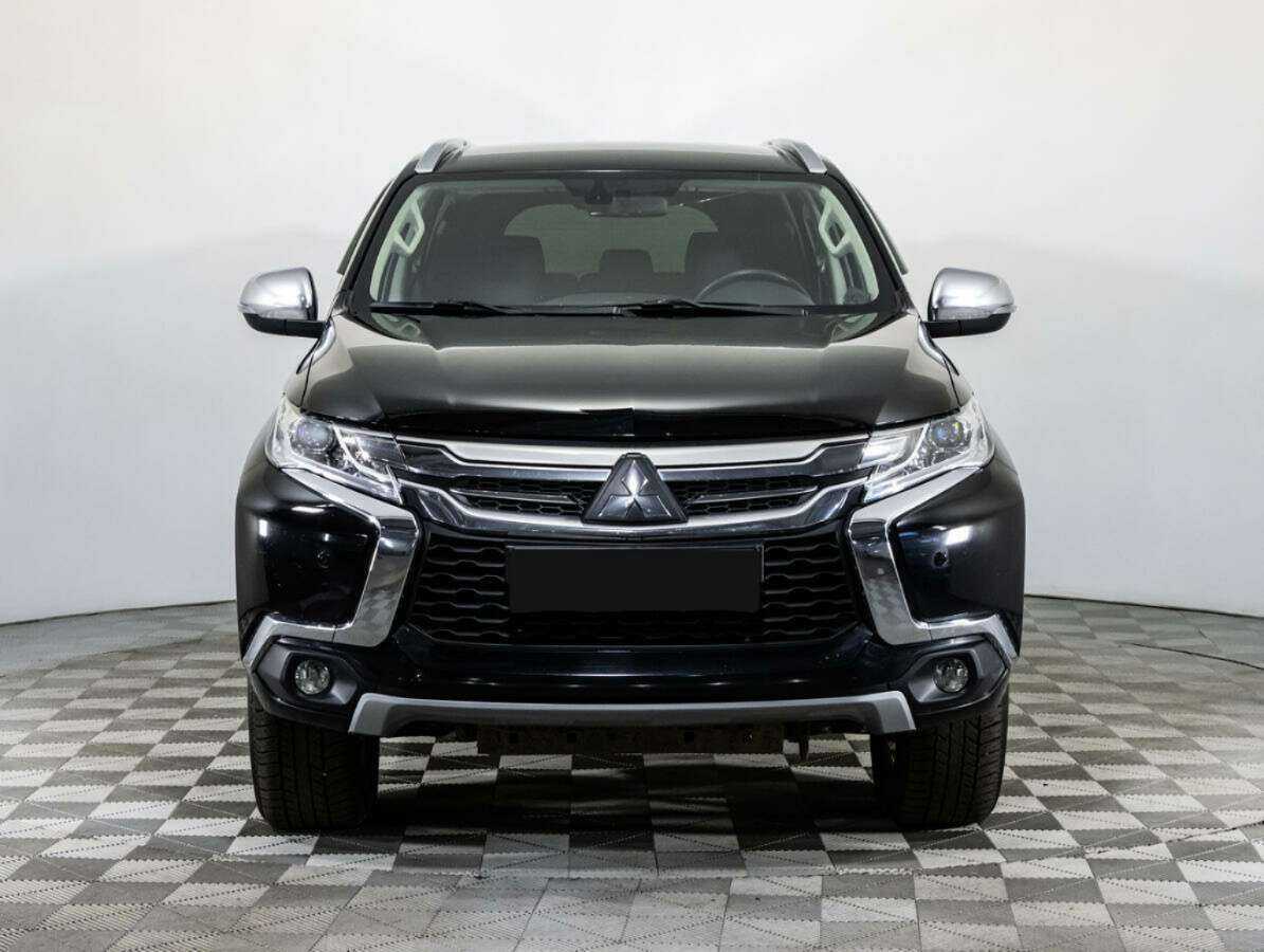 Купить Mitsubishi Pajero Sport с пробегом. Фото: #1