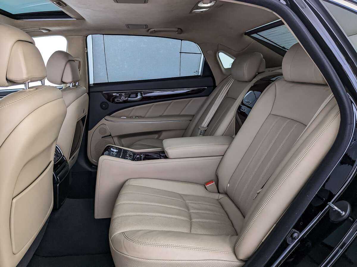 Купить Hyundai Equus с пробегом. Фото: #13