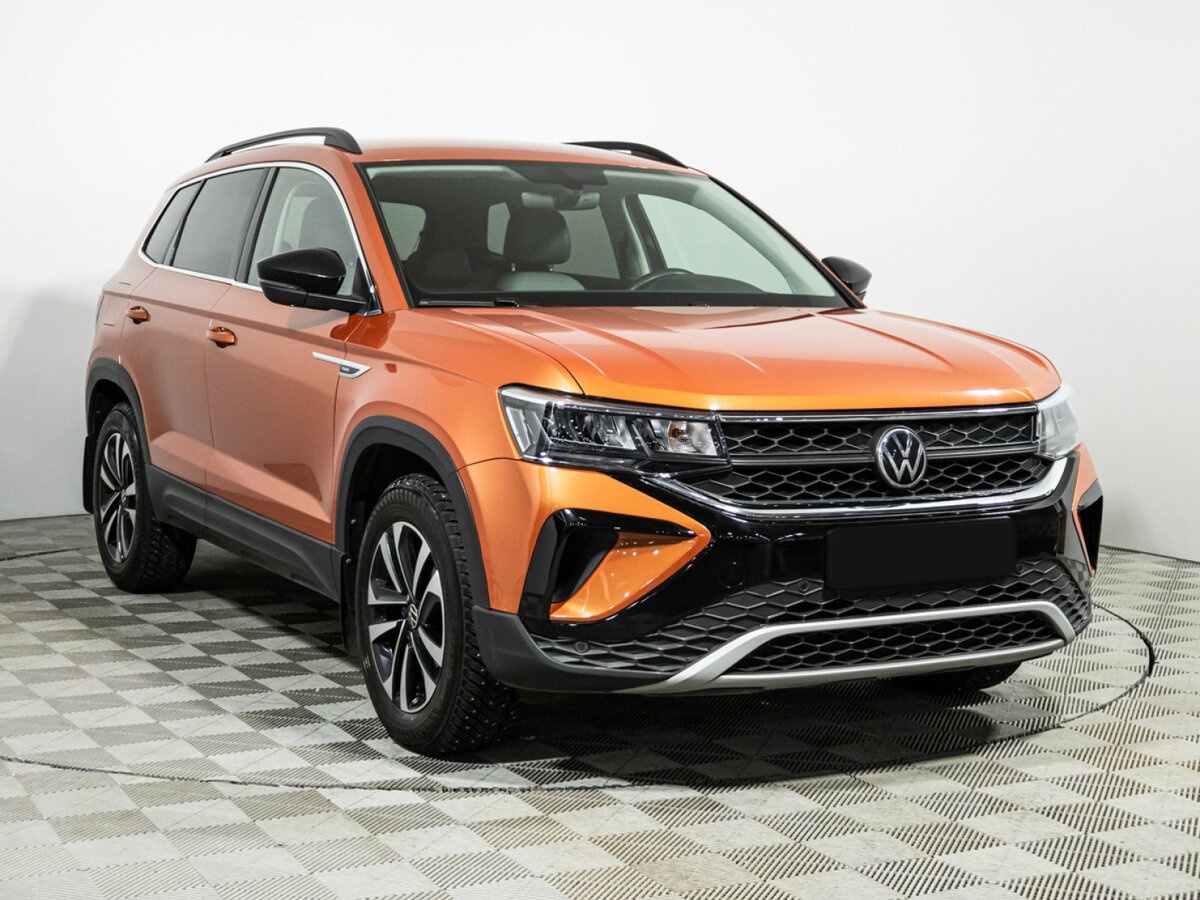 Купить Volkswagen Taos с пробегом. Фото: #2