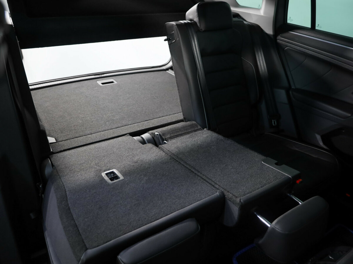 Купить Volkswagen Tiguan с пробегом. Фото: #24