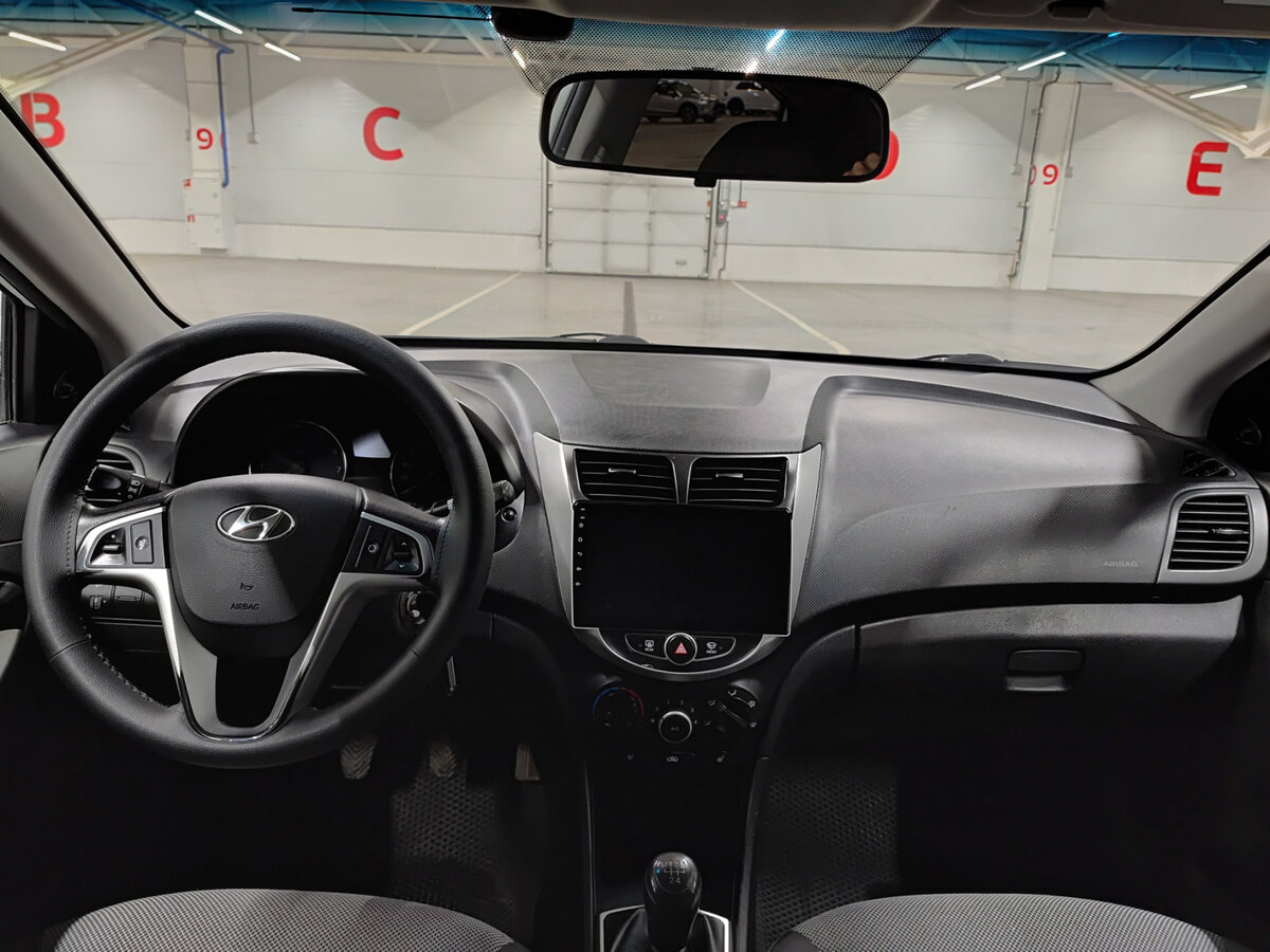 Купить Hyundai Solaris с пробегом. Фото: #13