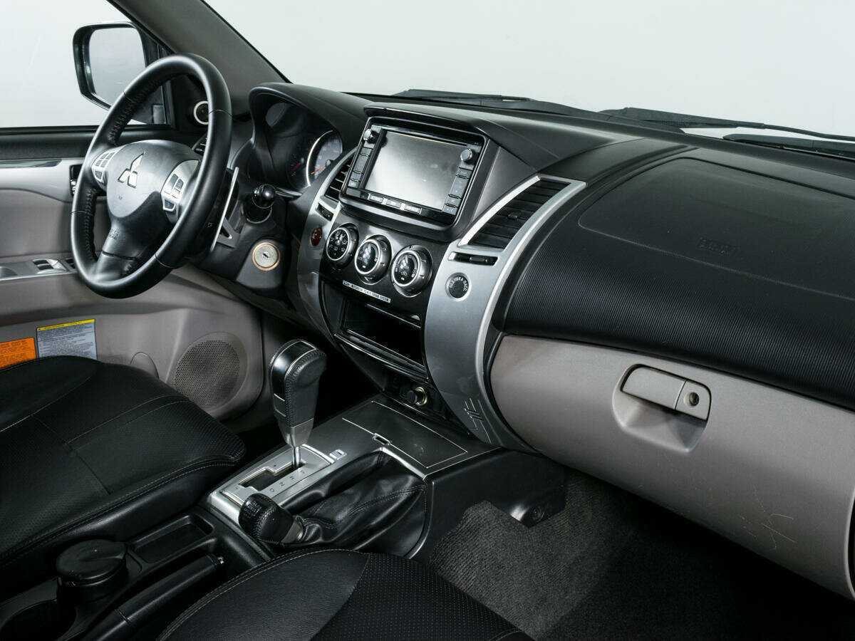 Купить Mitsubishi Pajero Sport с пробегом. Фото: #9