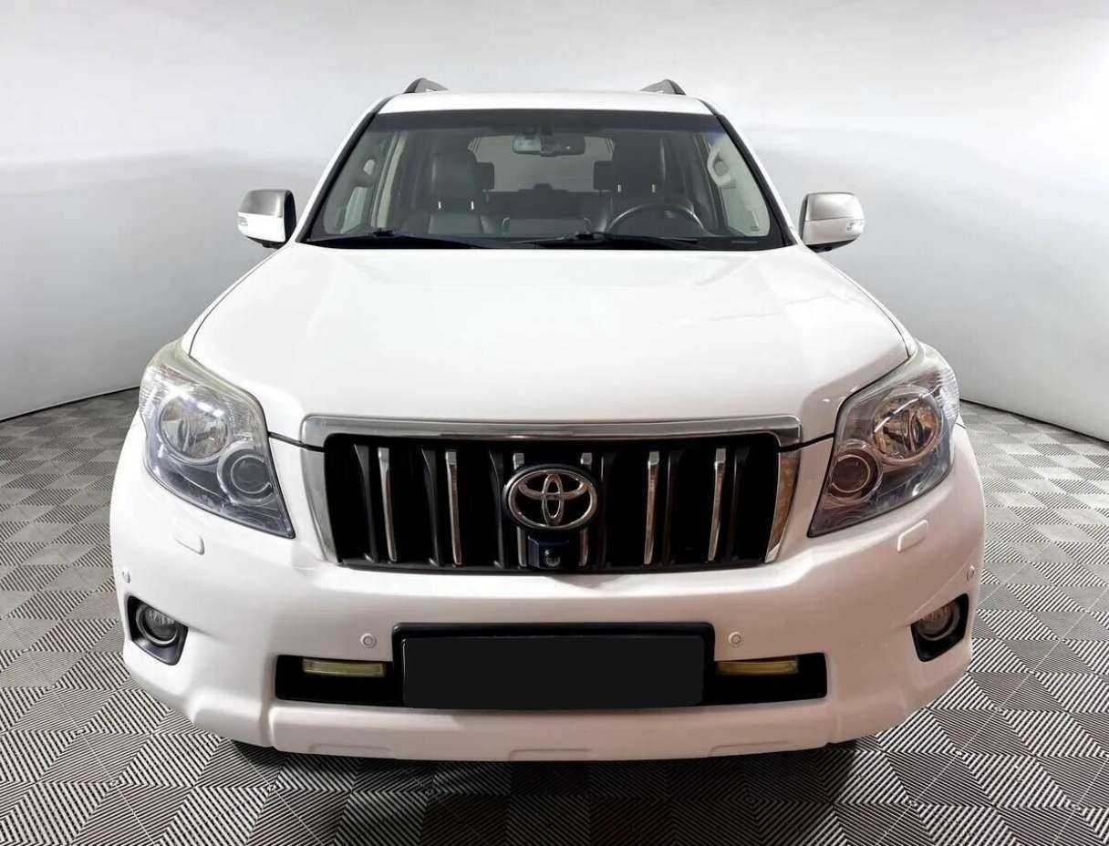 Купить Toyota Land Cruiser Prado с пробегом. Фото: #2