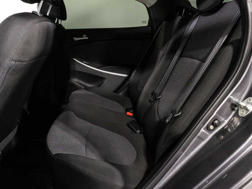Купить Hyundai Solaris с пробегом. Фото: #9