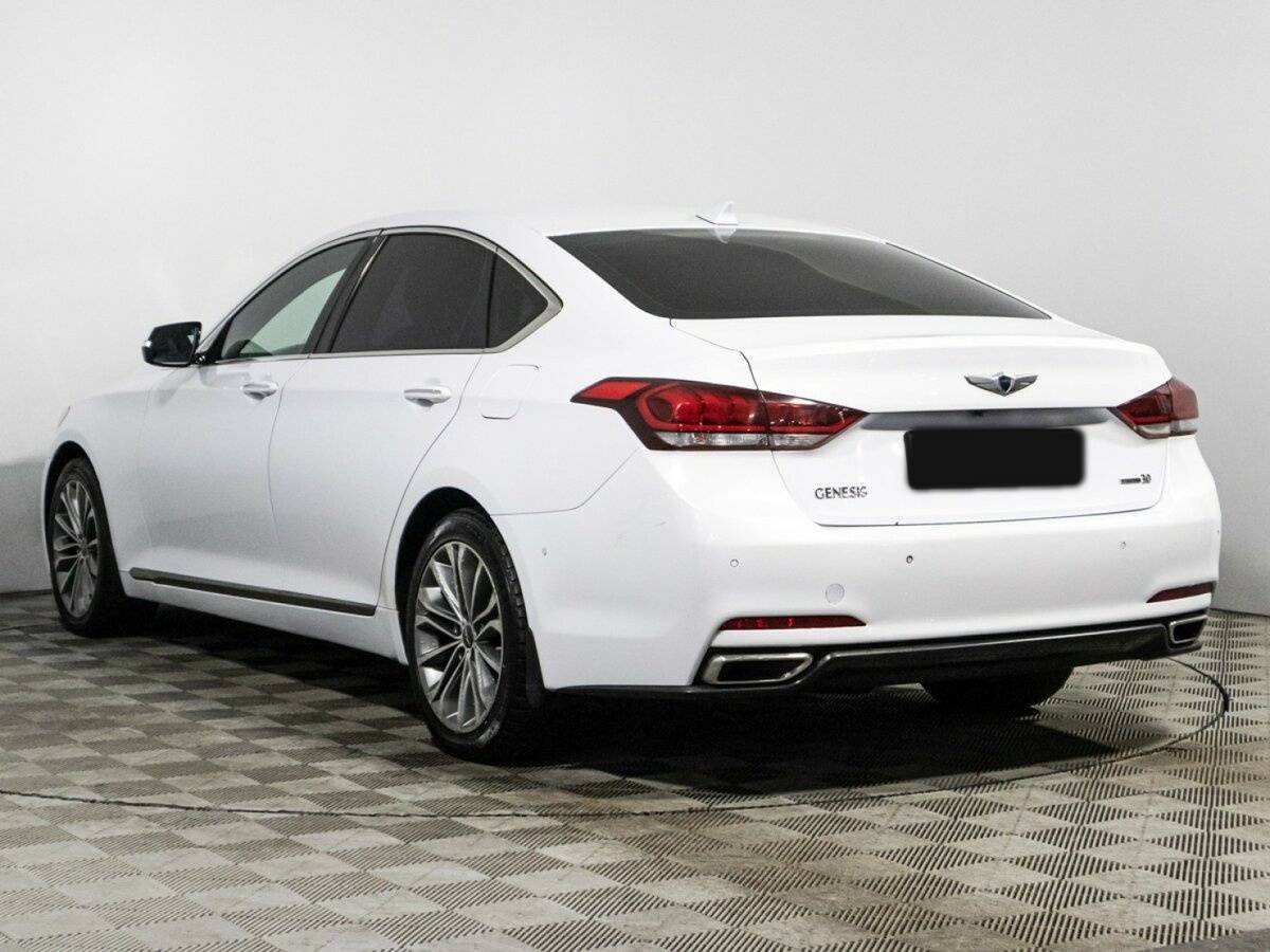Купить Hyundai Genesis с пробегом. Фото: #6