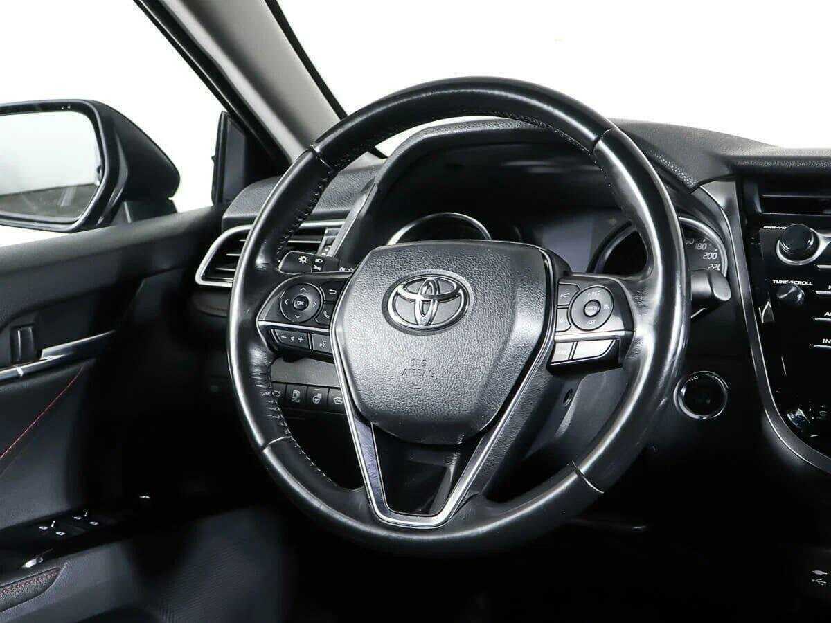 Купить Toyota Camry с пробегом. Фото: #14
