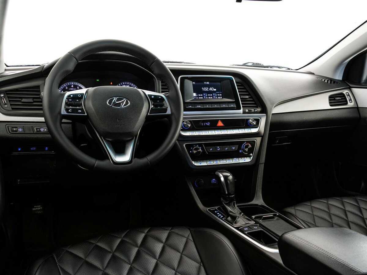 Купить Hyundai Sonata с пробегом. Фото: #12