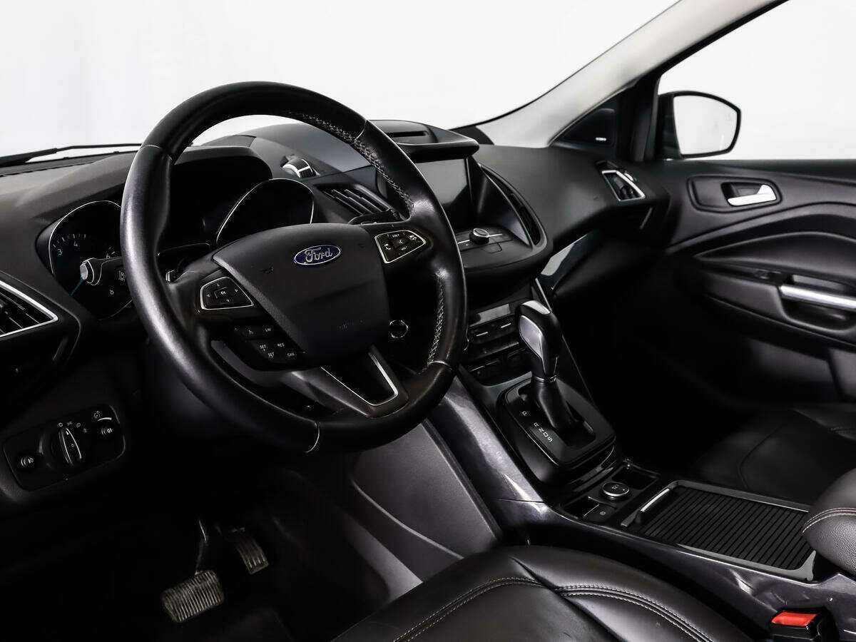 Купить Ford Kuga с пробегом. Фото: #6