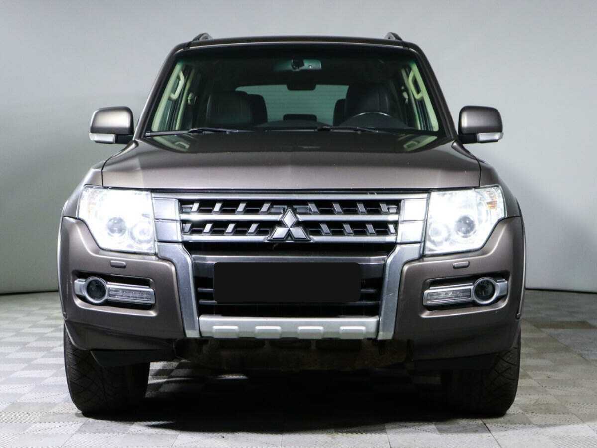 Купить Mitsubishi Pajero с пробегом. Фото: #1