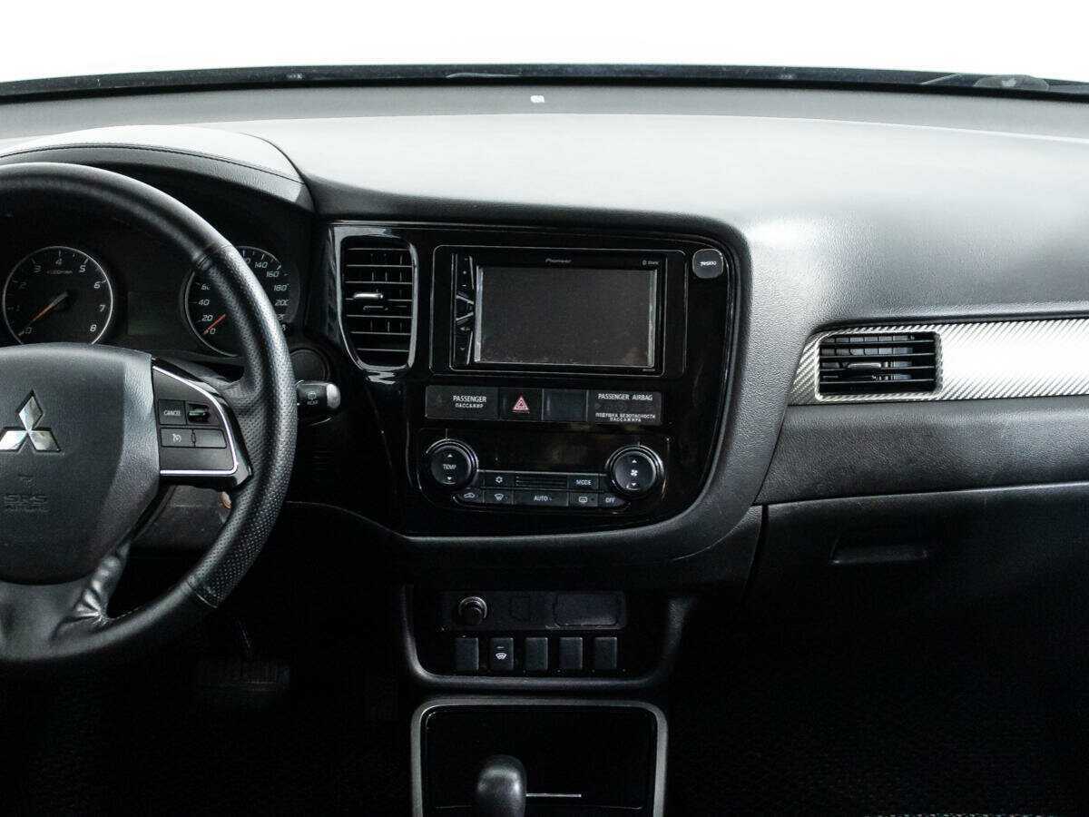 Купить Mitsubishi Outlander с пробегом. Фото: #12