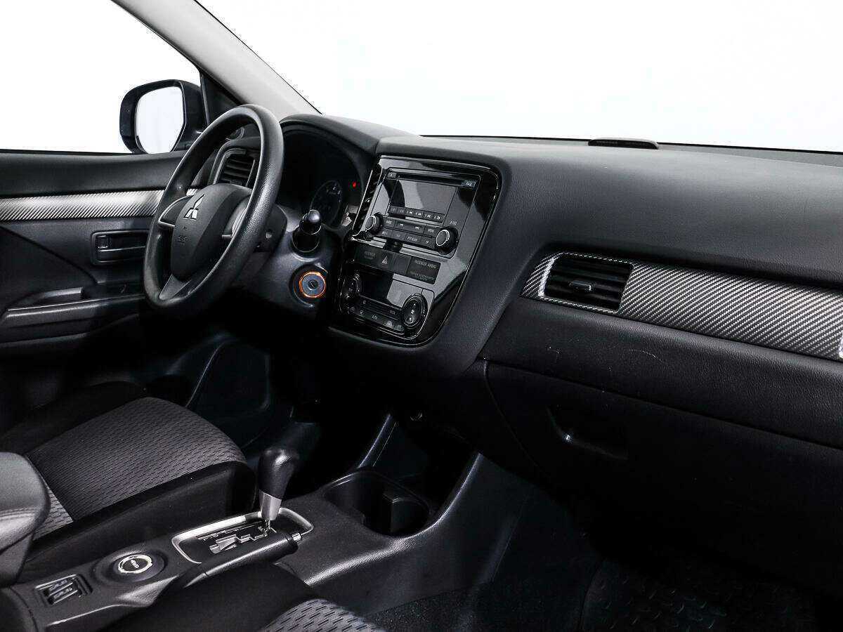 Купить Mitsubishi Outlander с пробегом. Фото: #10