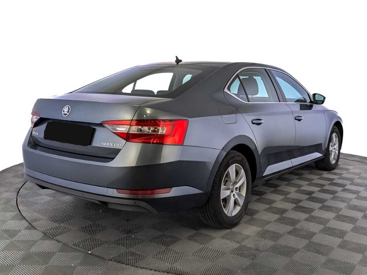 Купить Skoda Superb с пробегом. Фото: #4