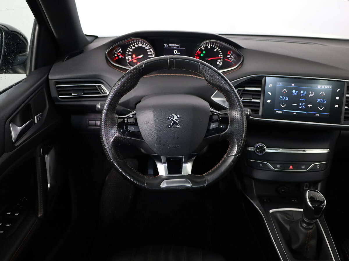 Купить Peugeot 308 с пробегом. Фото: #7