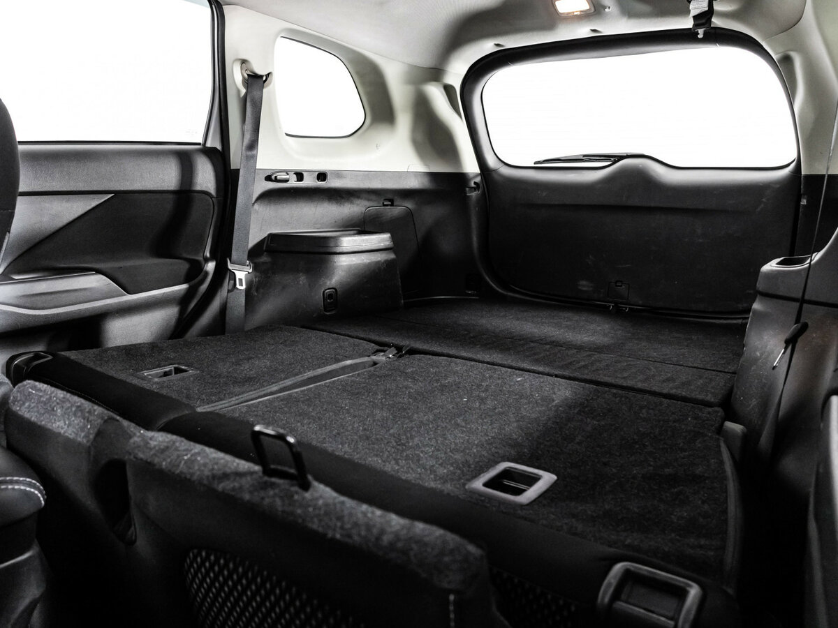 Купить Mitsubishi Outlander с пробегом. Фото: #16