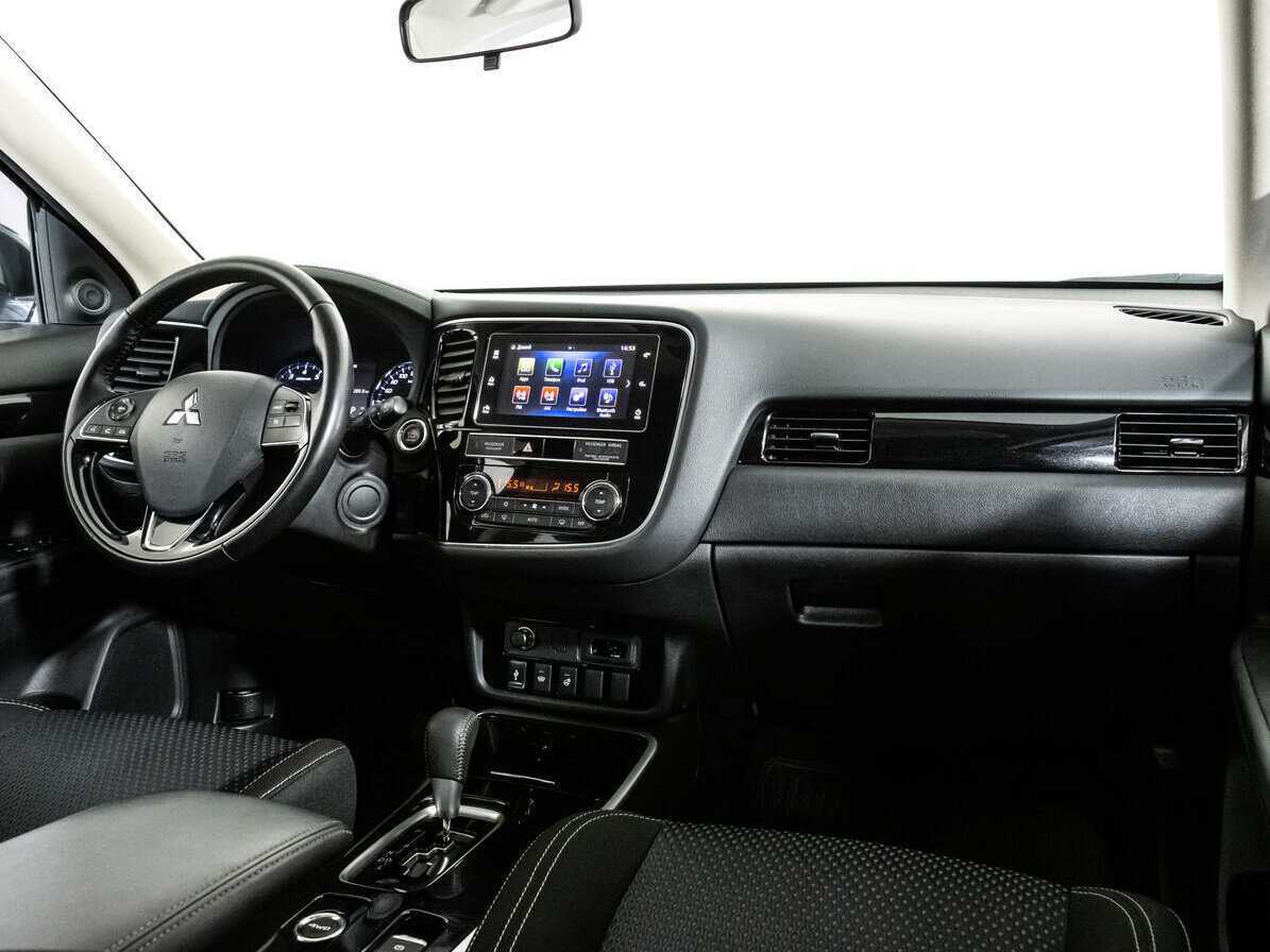 Купить Mitsubishi Outlander с пробегом. Фото: #8