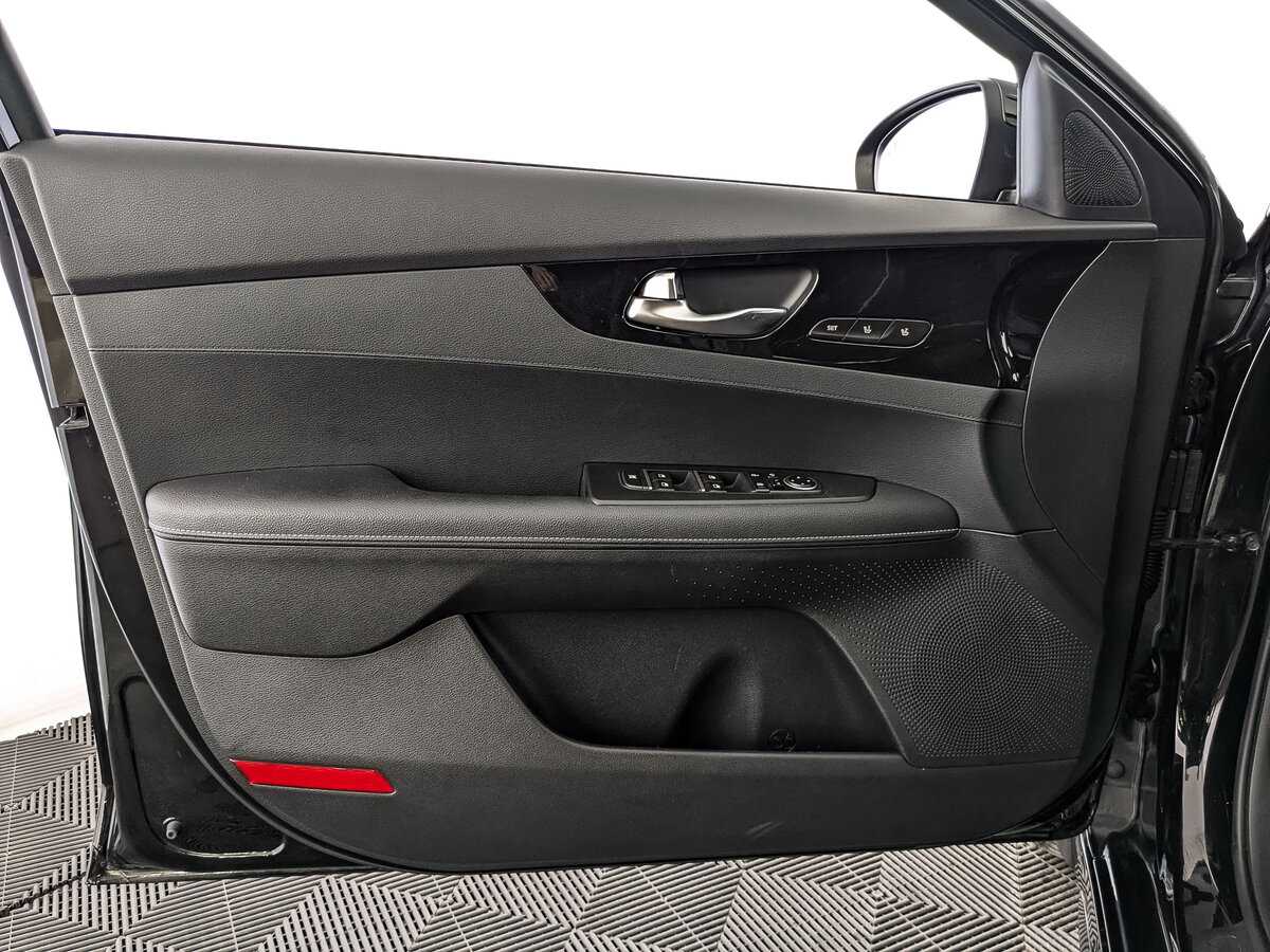 Купить Kia Cerato с пробегом. Фото: #14