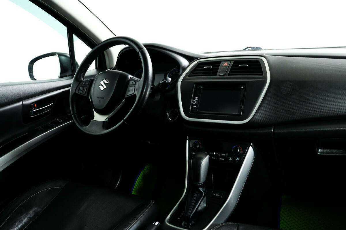 Купить Suzuki SX4 с пробегом. Фото: #8