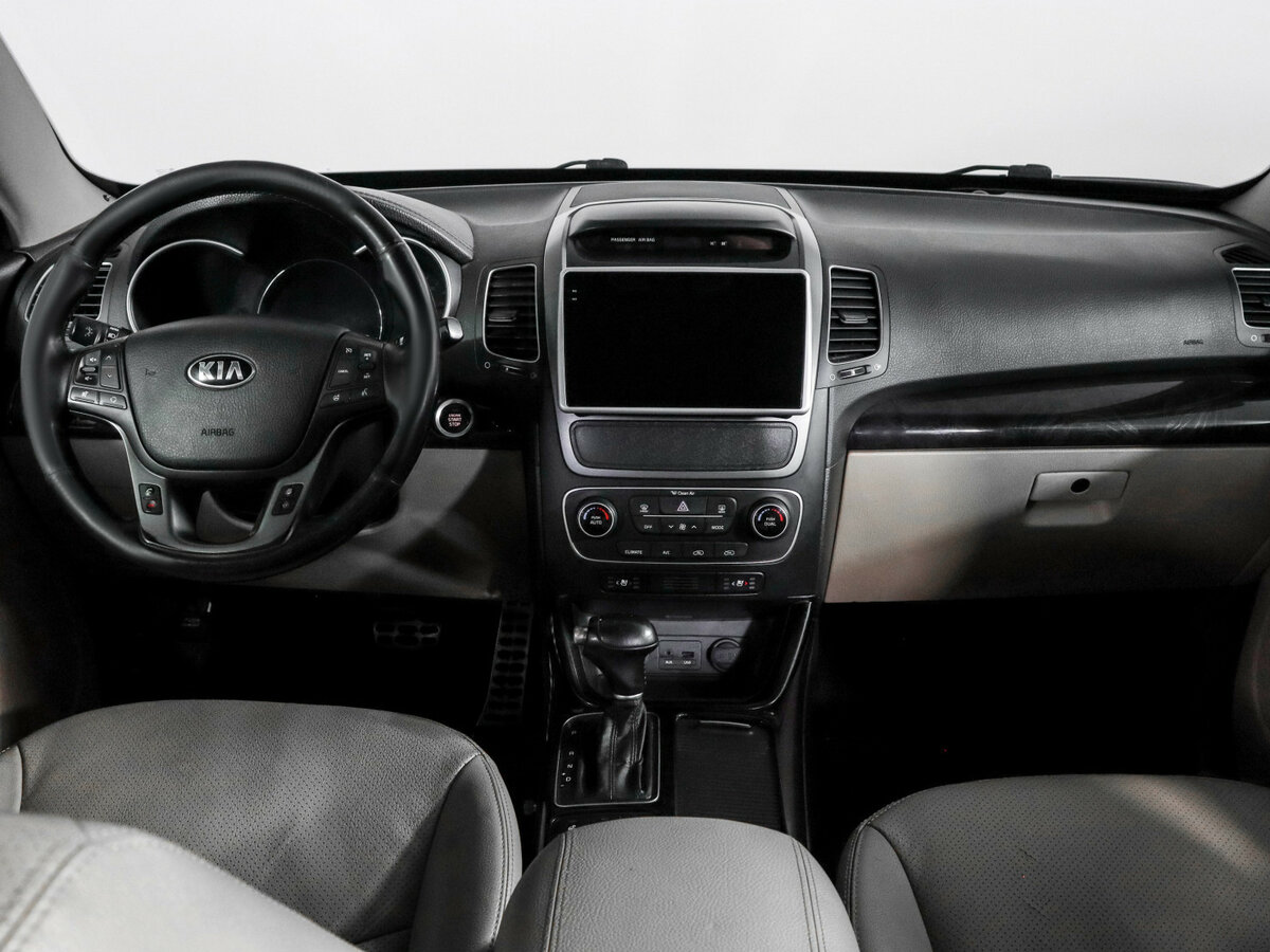 Купить Kia Sorento с пробегом. Фото: #11