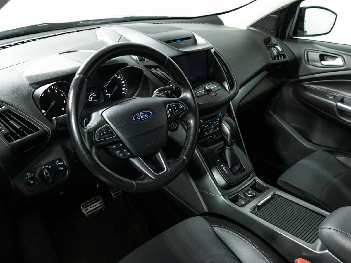 Купить Ford Kuga с пробегом. Фото: #10