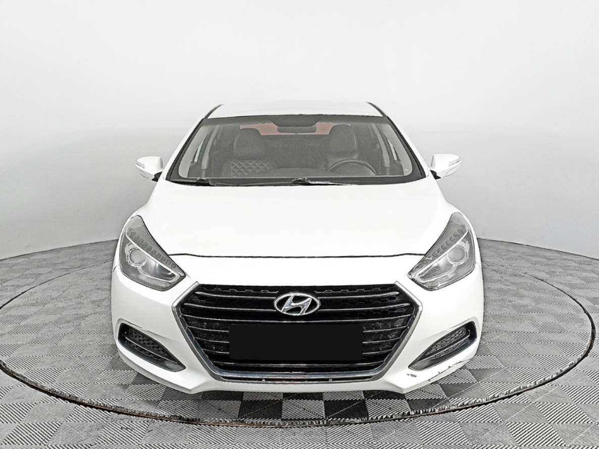 Купить Hyundai i40 с пробегом. Фото: #1