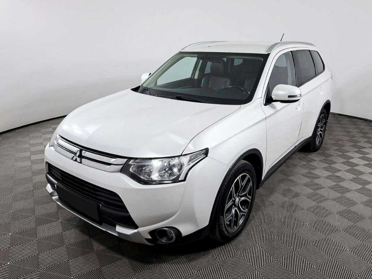 Купить Mitsubishi Outlander с пробегом. Посмотреть фото