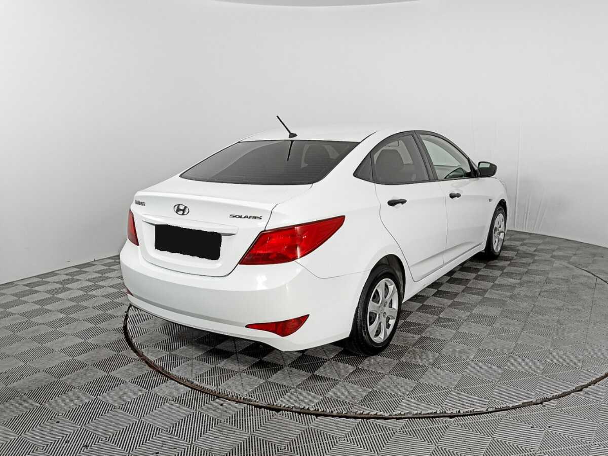 Купить Hyundai Solaris с пробегом. Фото: #4