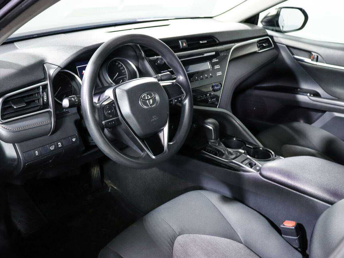 Купить Toyota Camry с пробегом. Фото: #13