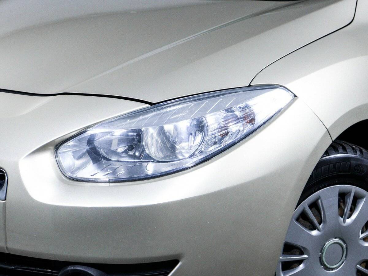 Купить Renault Fluence с пробегом. Фото: #13