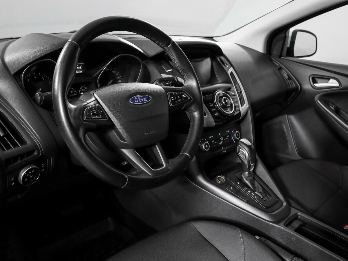 Купить Ford Focus с пробегом. Фото: #10