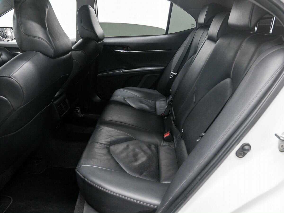 Купить Toyota Camry с пробегом. Фото: #10
