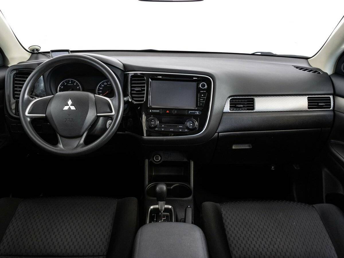 Купить Mitsubishi Outlander с пробегом. Фото: #9