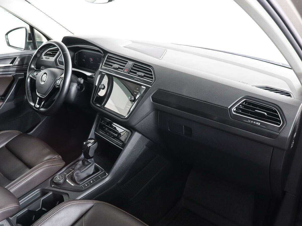 Купить Volkswagen Tiguan с пробегом. Фото: #9
