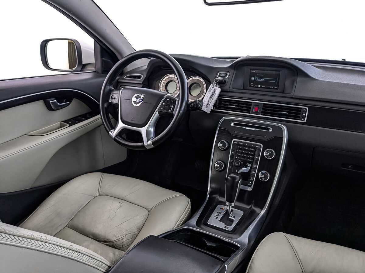 Купить Volvo XC70 с пробегом. Фото: #22