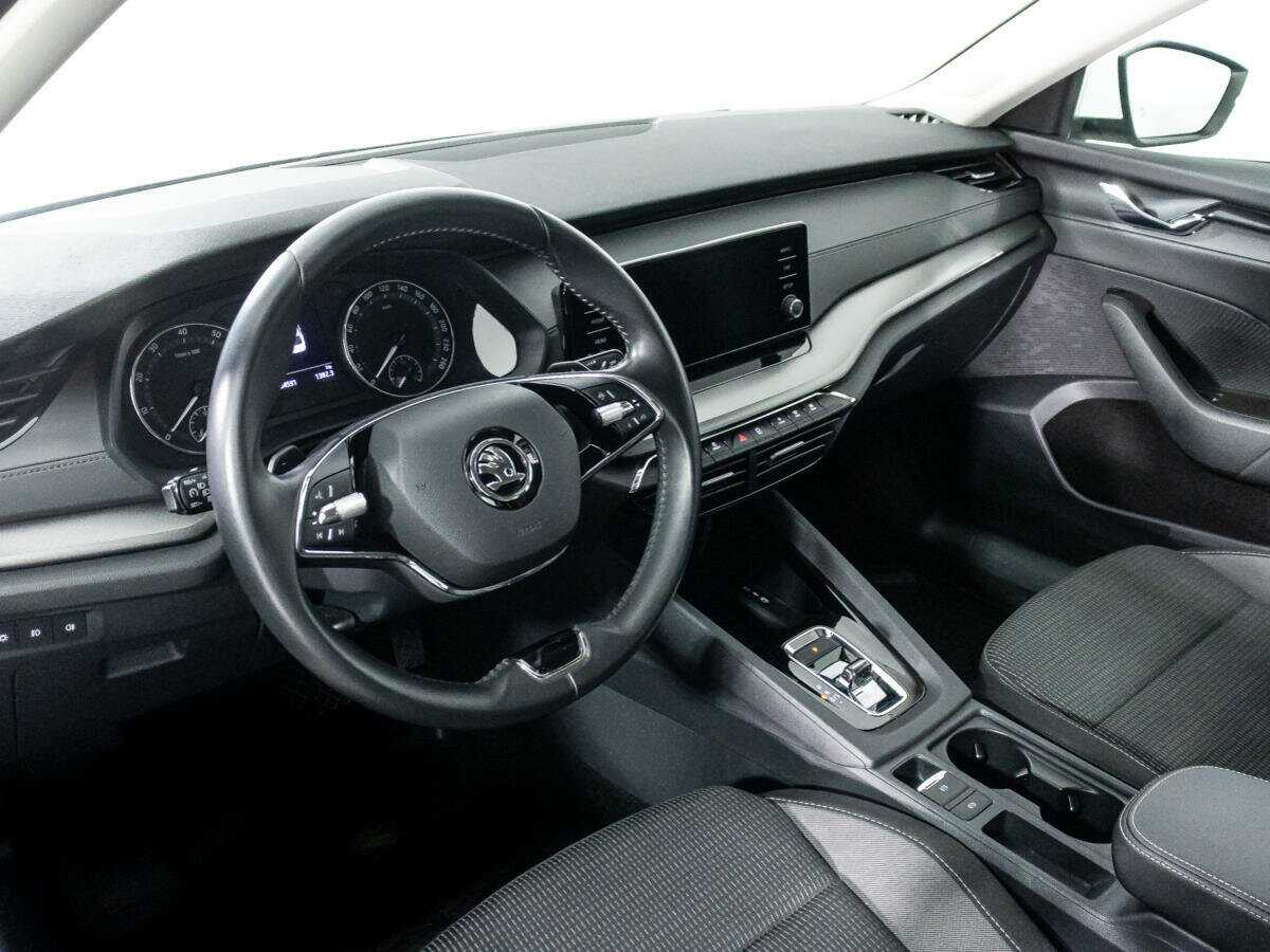 Купить Skoda Octavia с пробегом. Фото: #10
