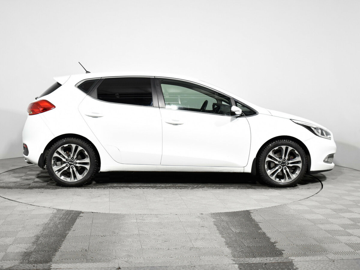 Купить Kia Ceed с пробегом. Фото: #3