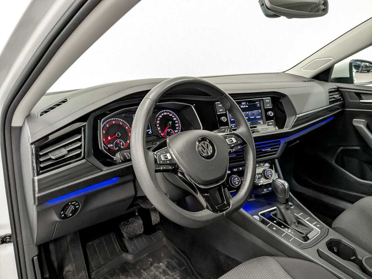 Купить Volkswagen Jetta с пробегом. Фото: #15