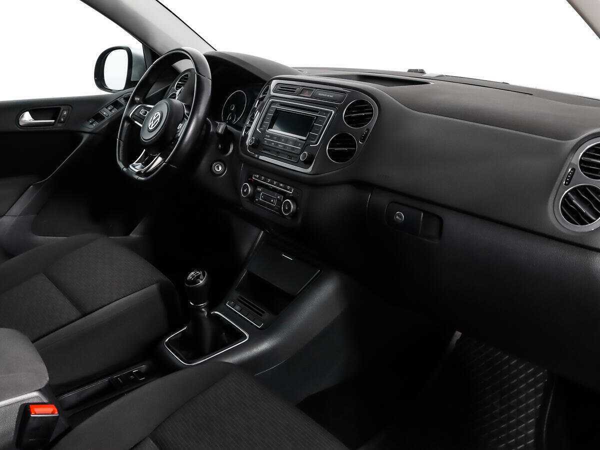 Купить Volkswagen Tiguan с пробегом. Фото: #10
