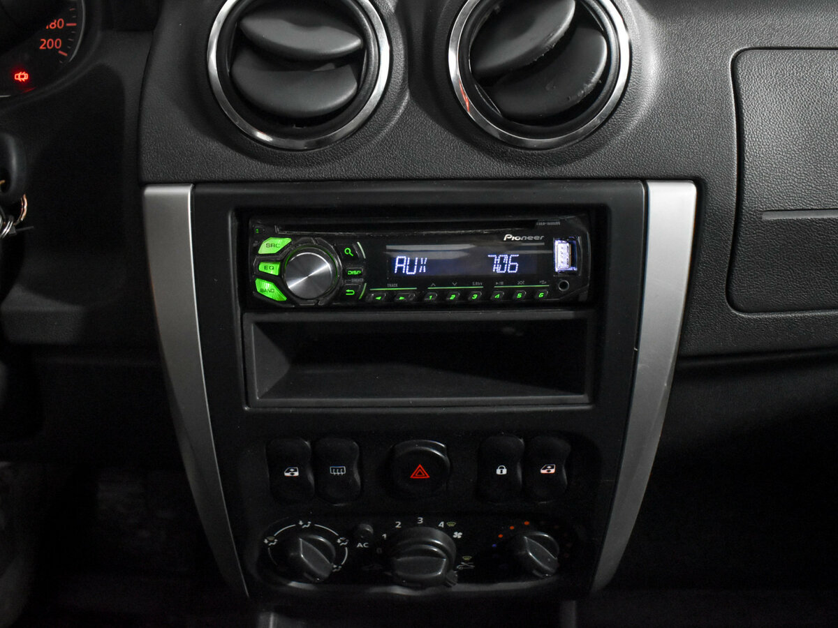 Купить Nissan Almera с пробегом. Фото: #13
