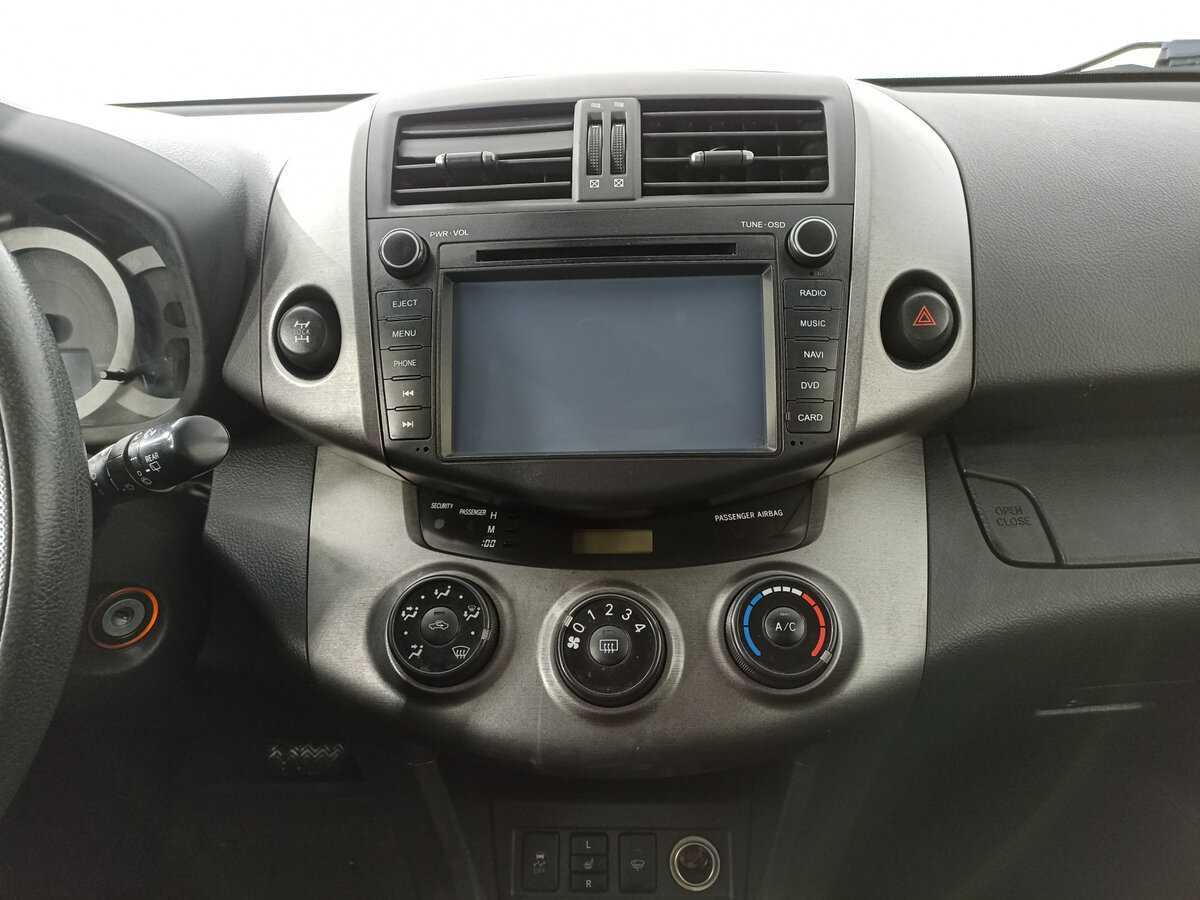 Купить Toyota RAV4 с пробегом. Фото: #12