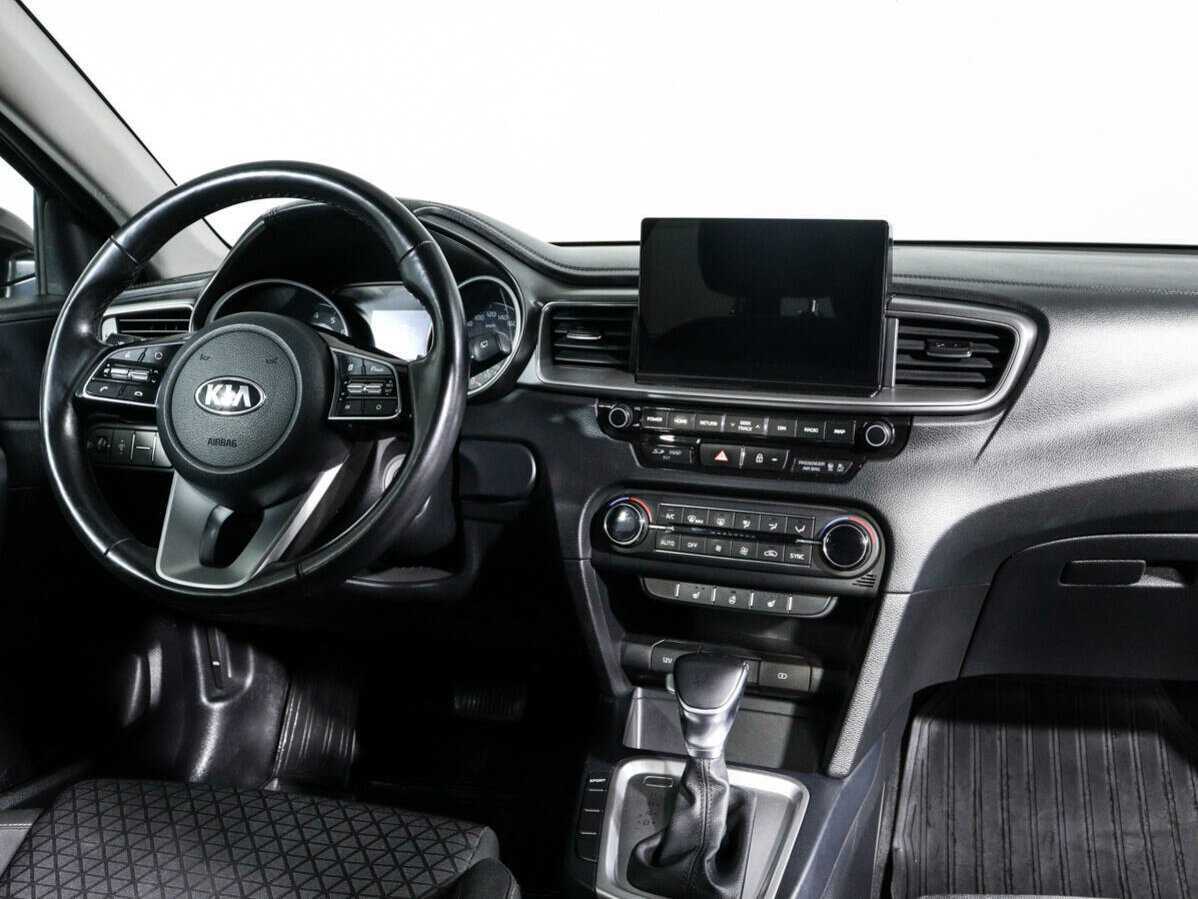 Купить Kia Ceed с пробегом. Фото: #11