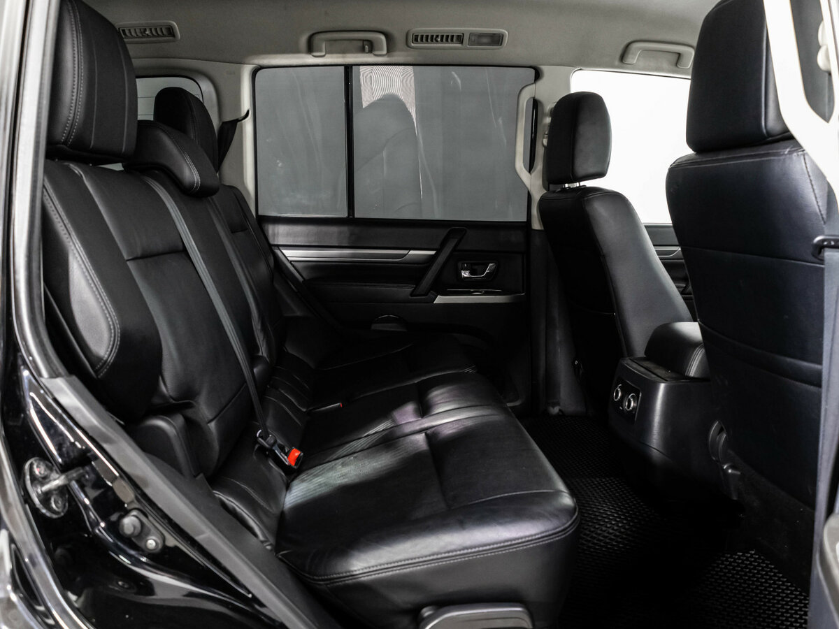 Купить Mitsubishi Pajero с пробегом. Фото: #15