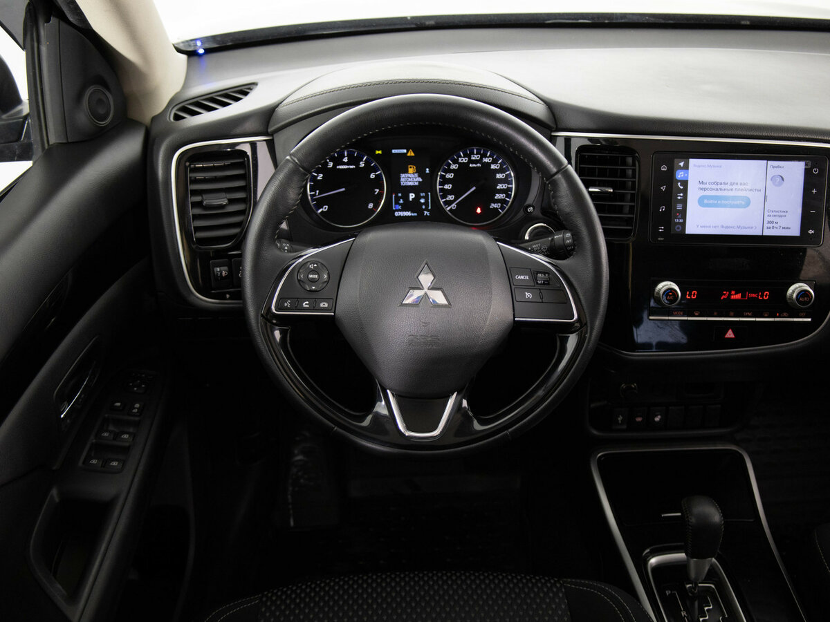 Купить Mitsubishi Outlander с пробегом. Фото: #5