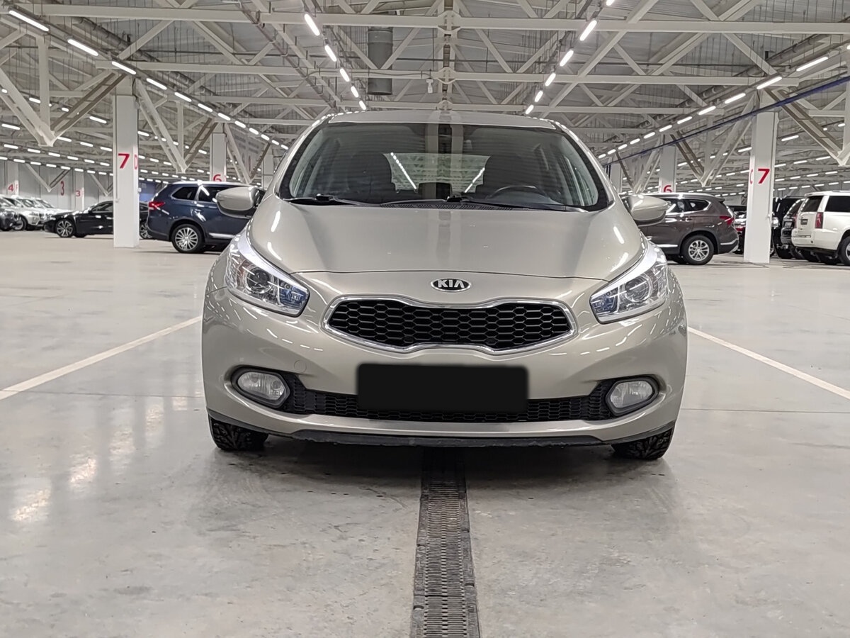 Купить Kia Ceed с пробегом. Фото: #1