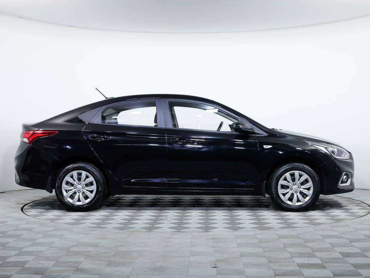 Купить Hyundai Solaris с пробегом. Фото: #2