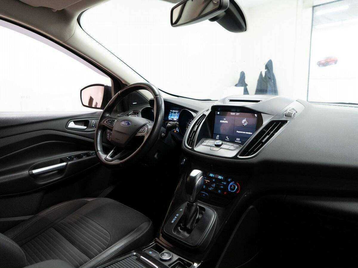 Купить Ford Kuga с пробегом. Фото: #16