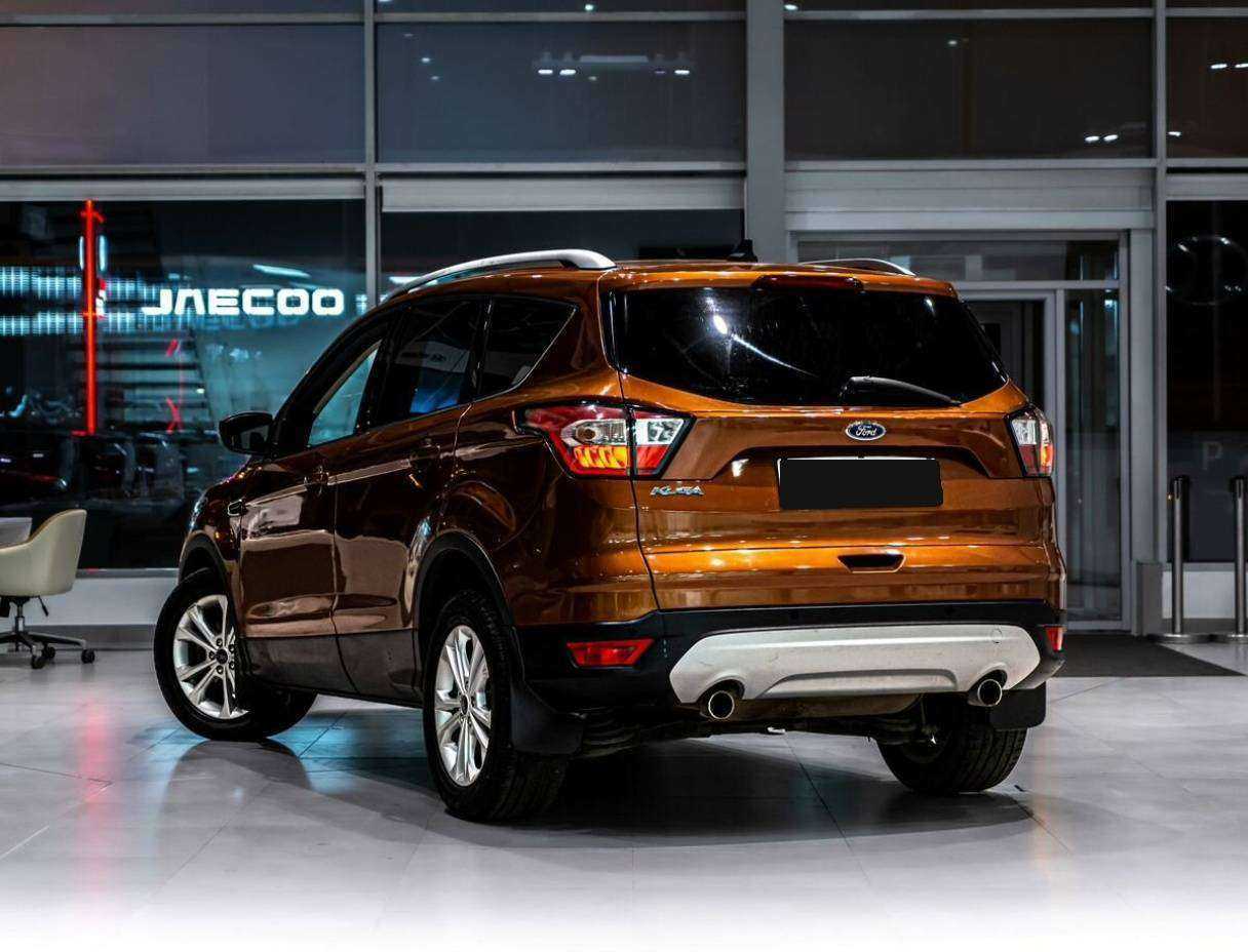 Купить Ford Kuga с пробегом. Фото: #3