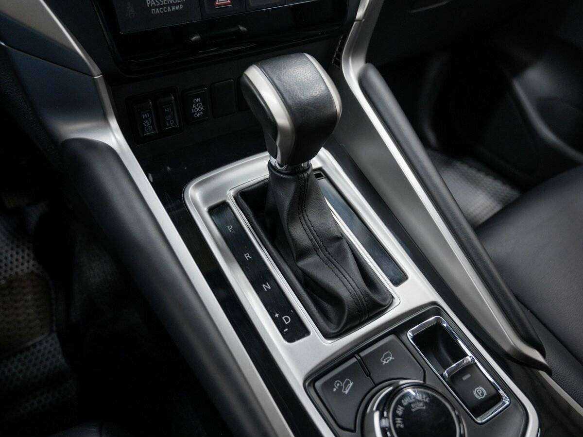 Купить Mitsubishi Pajero Sport с пробегом. Фото: #16