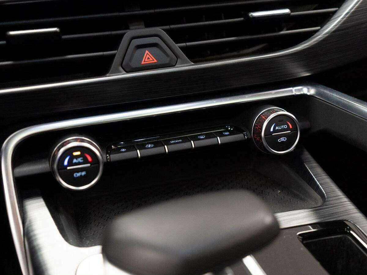 Купить Geely Tugella с пробегом. Фото: #10